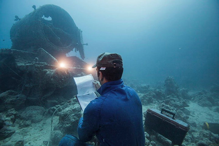 Opération de maintenance sous-marine