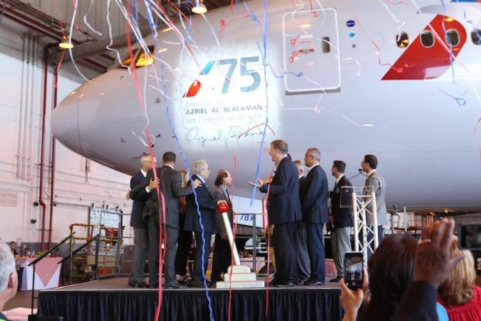 Azreil Blackman, technicien de maintenance aéronautique… depuis 75 ans